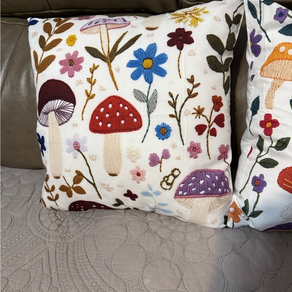 ***SOLD****A Pair Of Embroidered Like Mushroom and Floral Throw Pillows - Picture 2 of 4